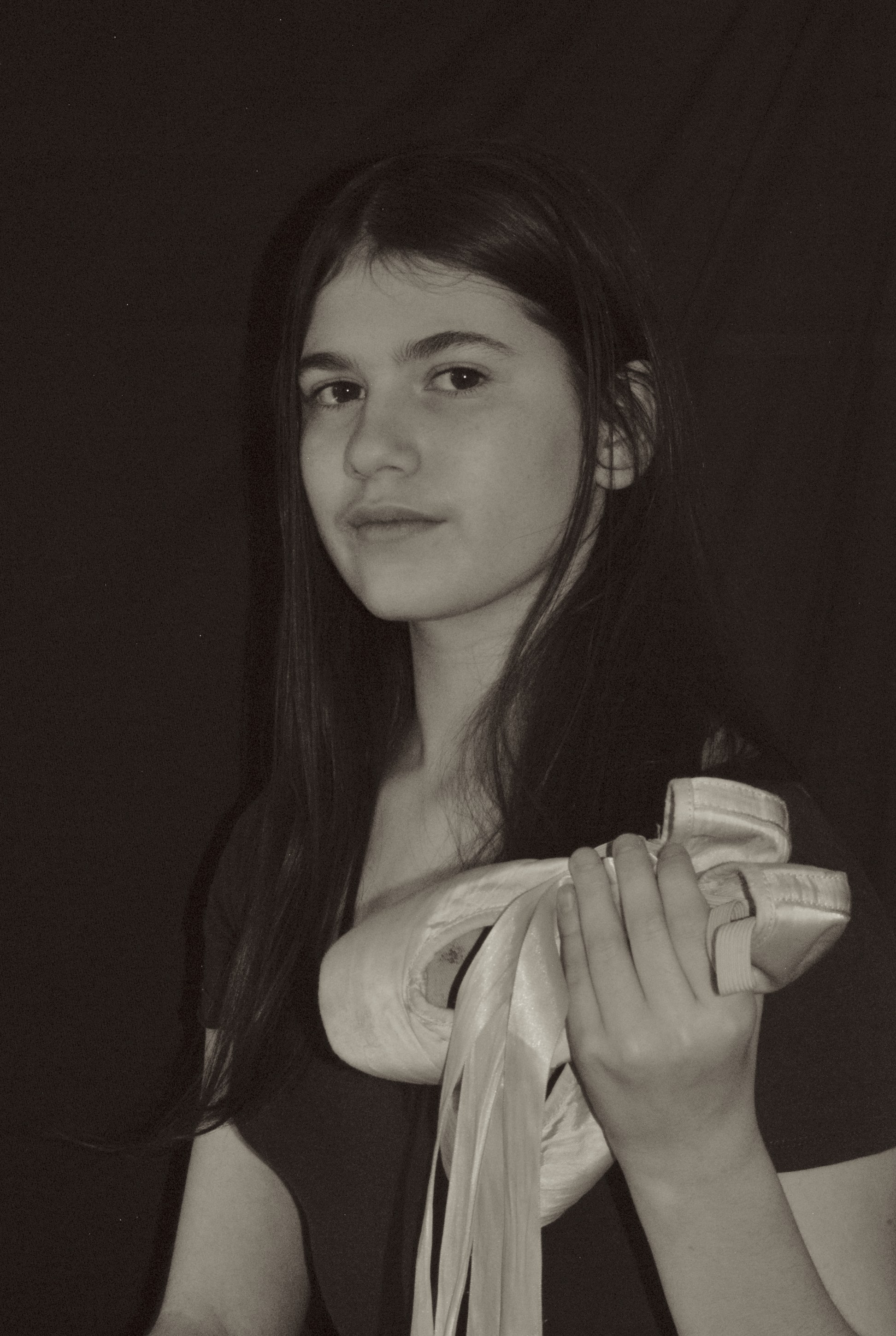 portrait-yael-ballet-B&amp;W-2