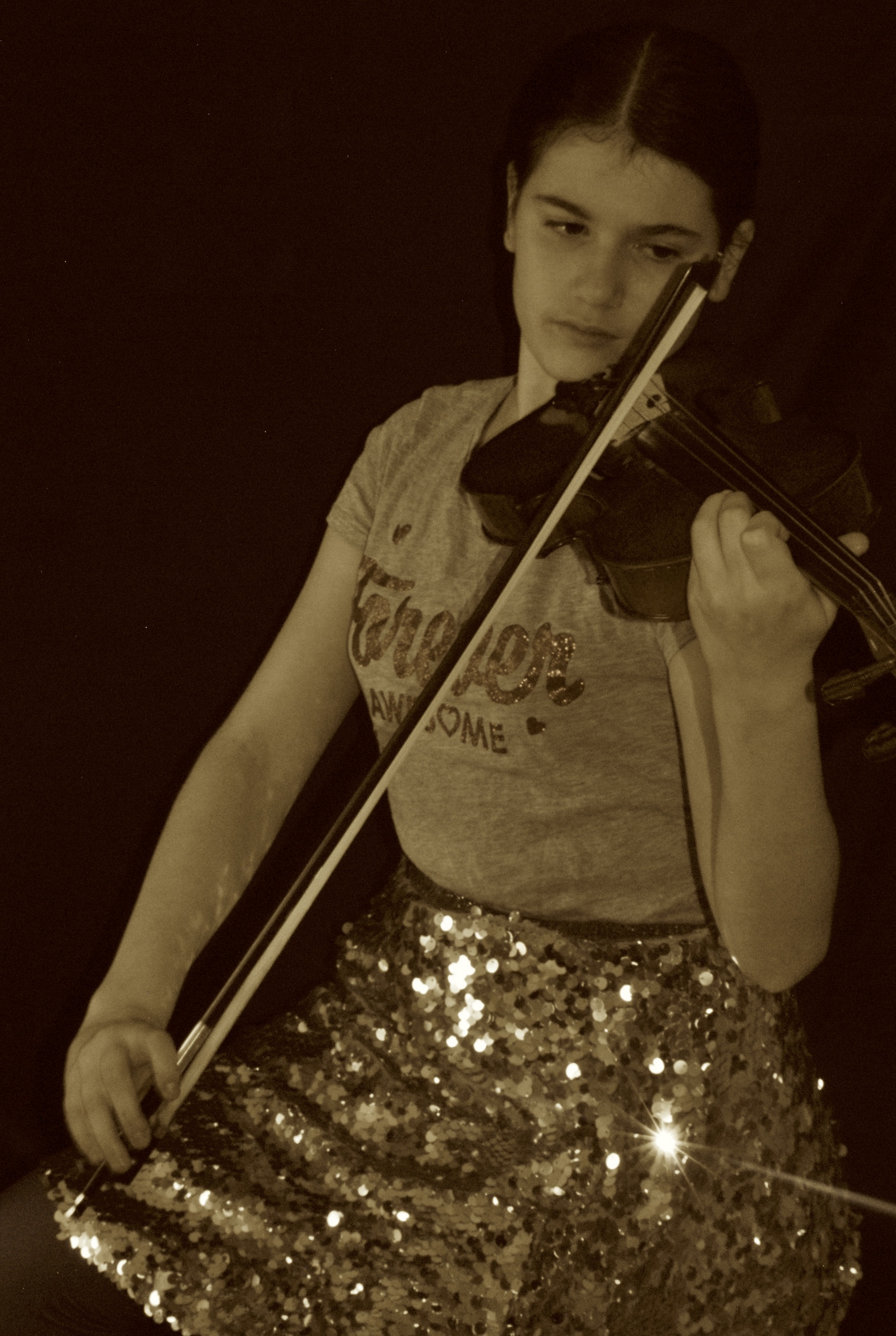 YAEL-VIOLIN-sepia